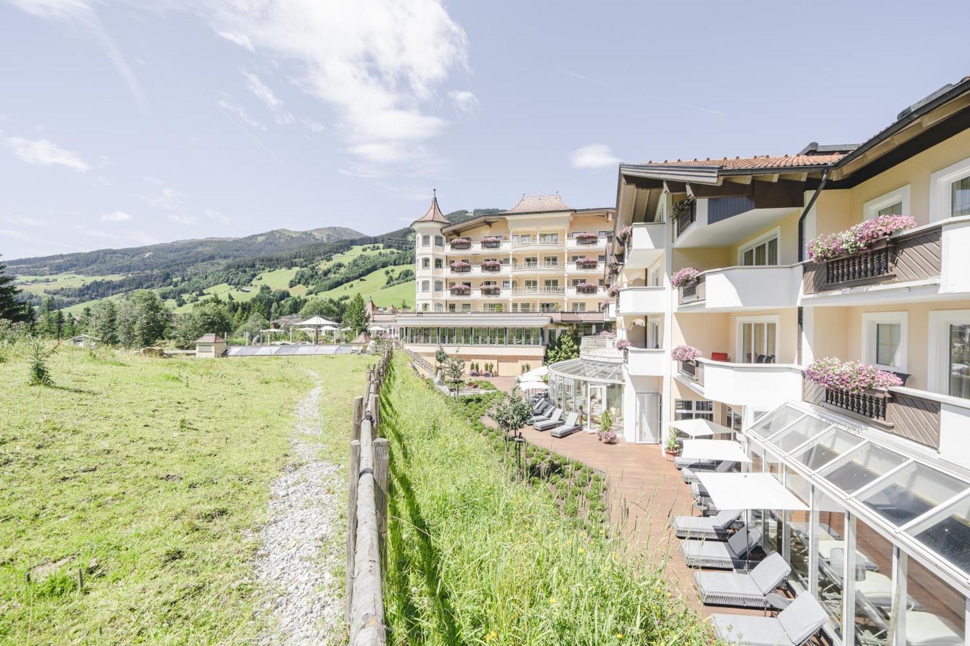 Traumhotel Alpina Superior --Yoga Und Ayurvedahotel (Adults Only) Gerlos Εξωτερικό φωτογραφία